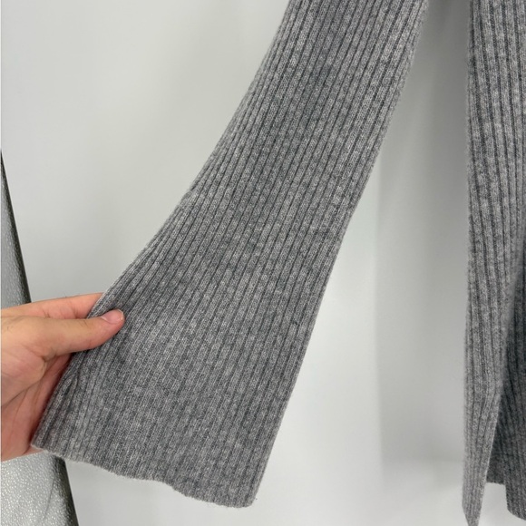 Madeleine Thompson Gray Ribbed Cashmere Sweater Medium Slit Hem Pullover small - Picture 6 of 16
